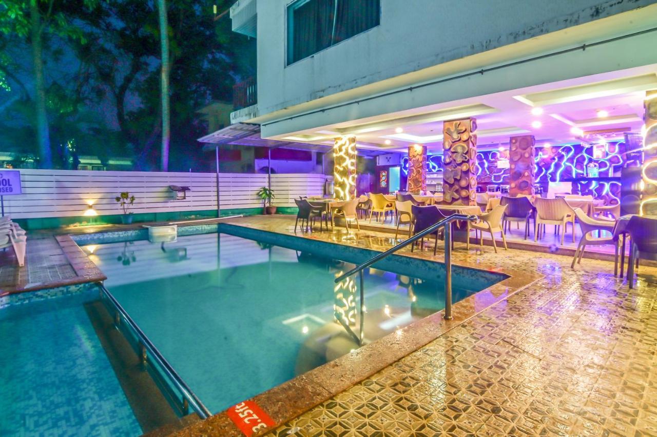 De Falcon Goa Beach Resort Candolim Exteriör bild