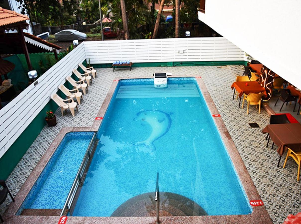 De Falcon Goa Beach Resort Candolim Exteriör bild