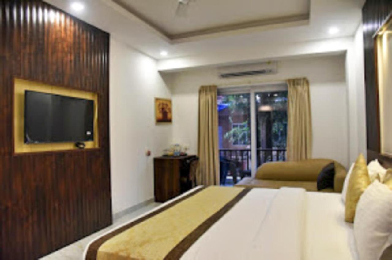 De Falcon Goa Beach Resort Candolim Exteriör bild